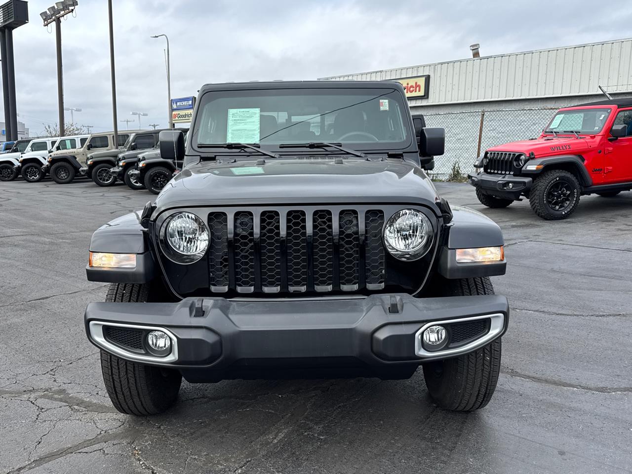 2023 Jeep Gladiator