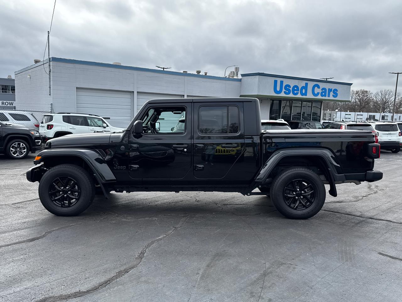 2023 Jeep Gladiator