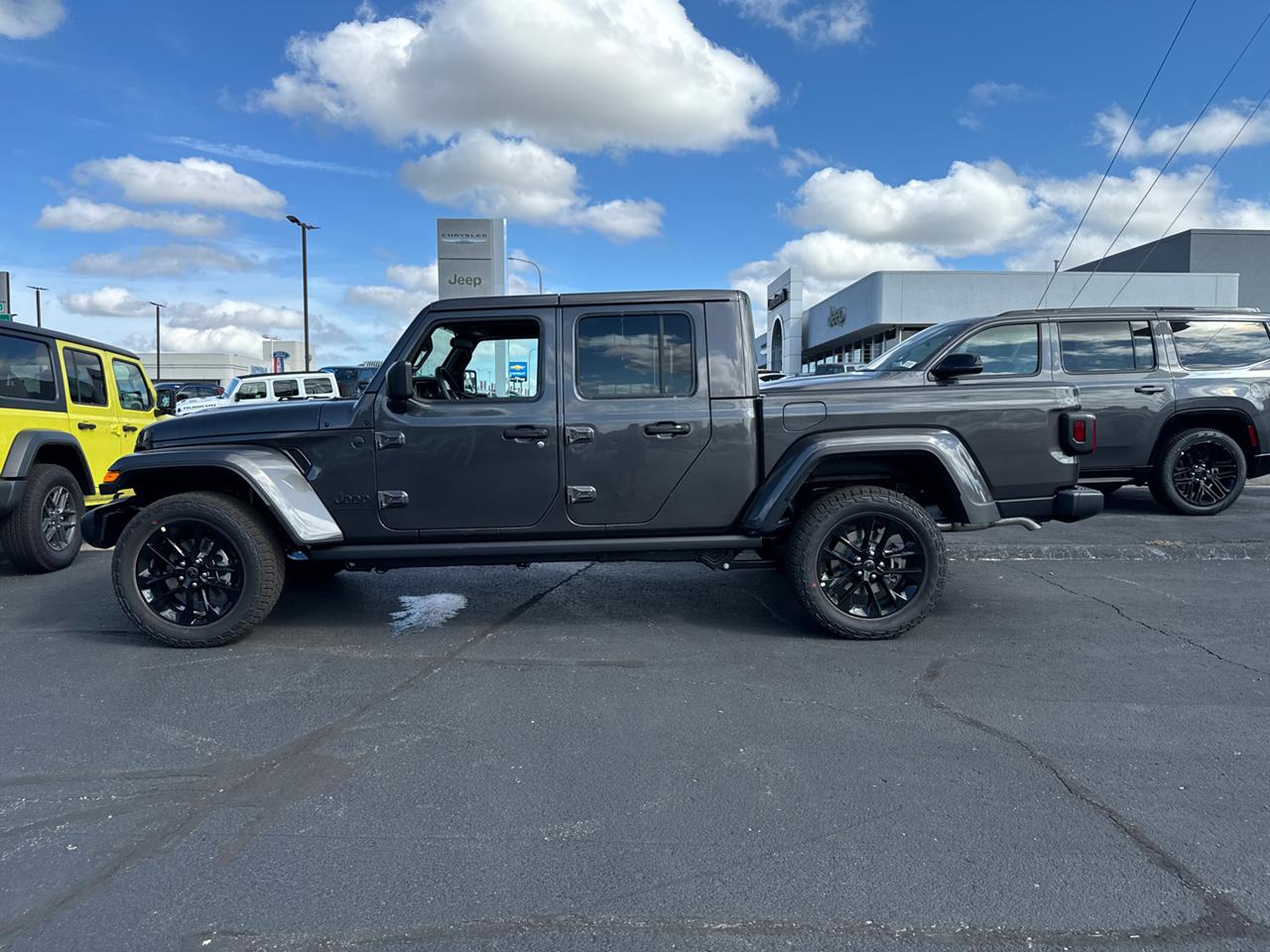 2024 Jeep Gladiator