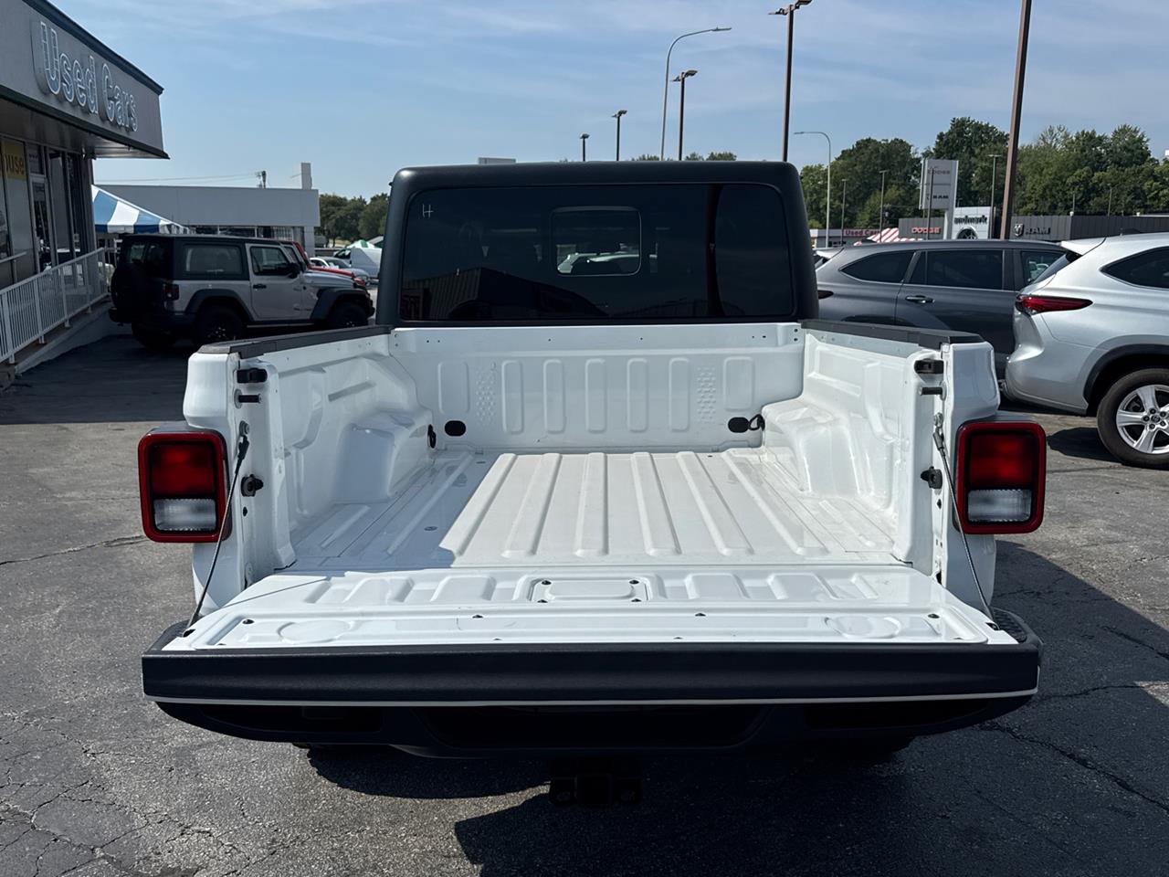 2023 Jeep Gladiator