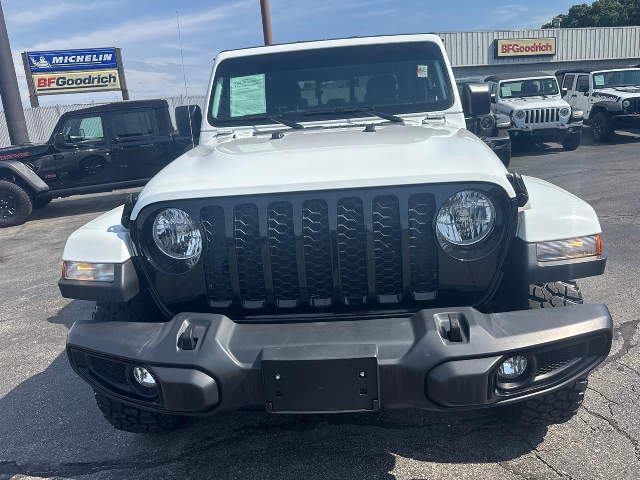 2023 Jeep Gladiator