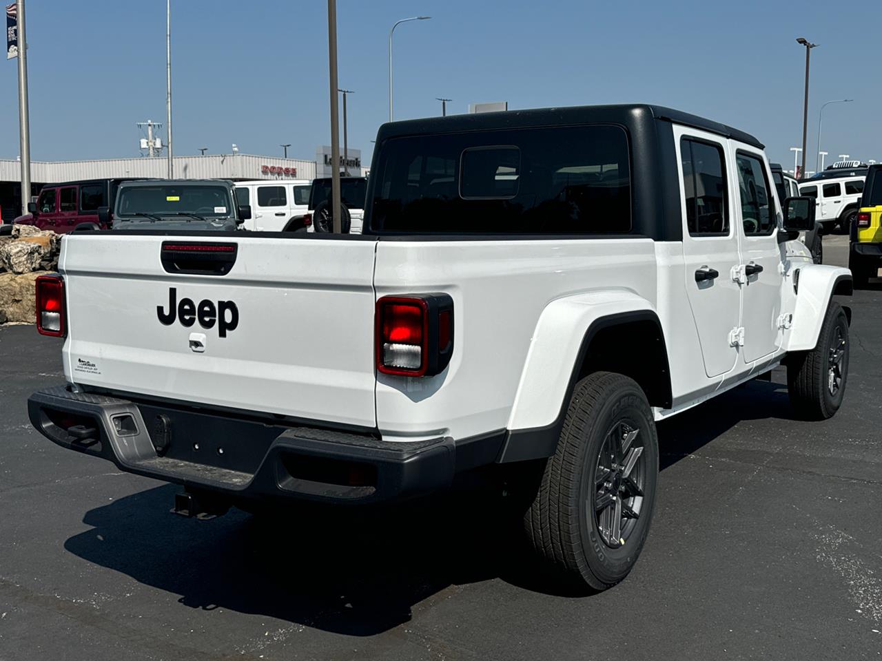 2024 Jeep Gladiator