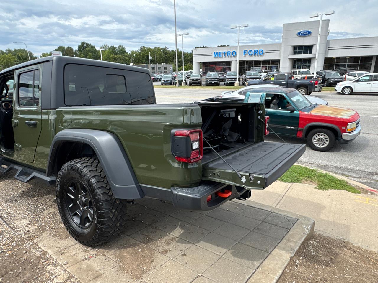 2023 Jeep Gladiator
