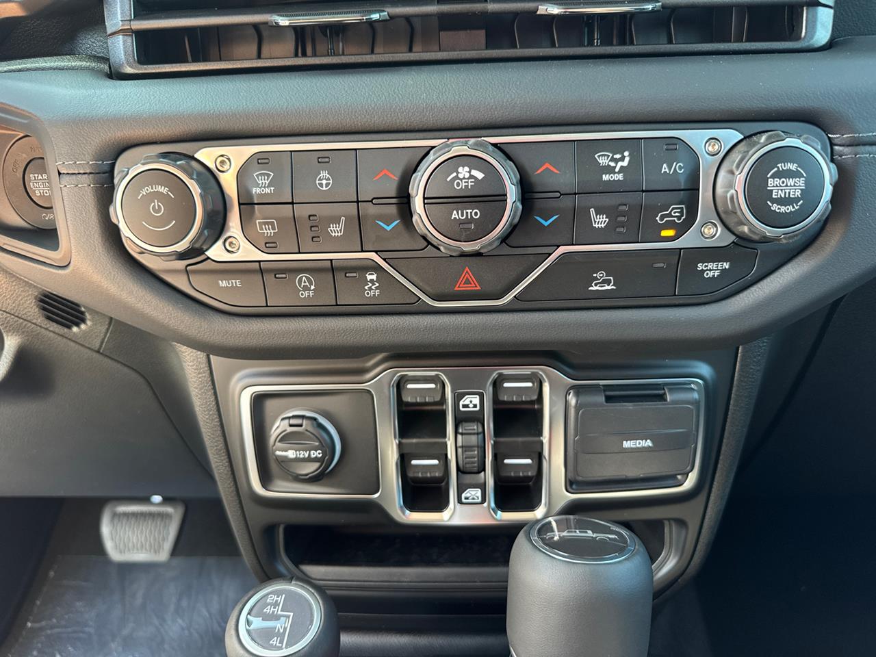 2025 Jeep Gladiator