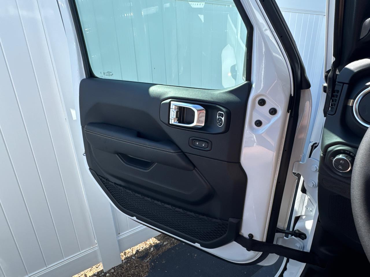 2025 Jeep Gladiator