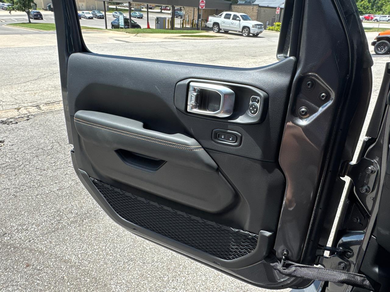 2025 Jeep Gladiator