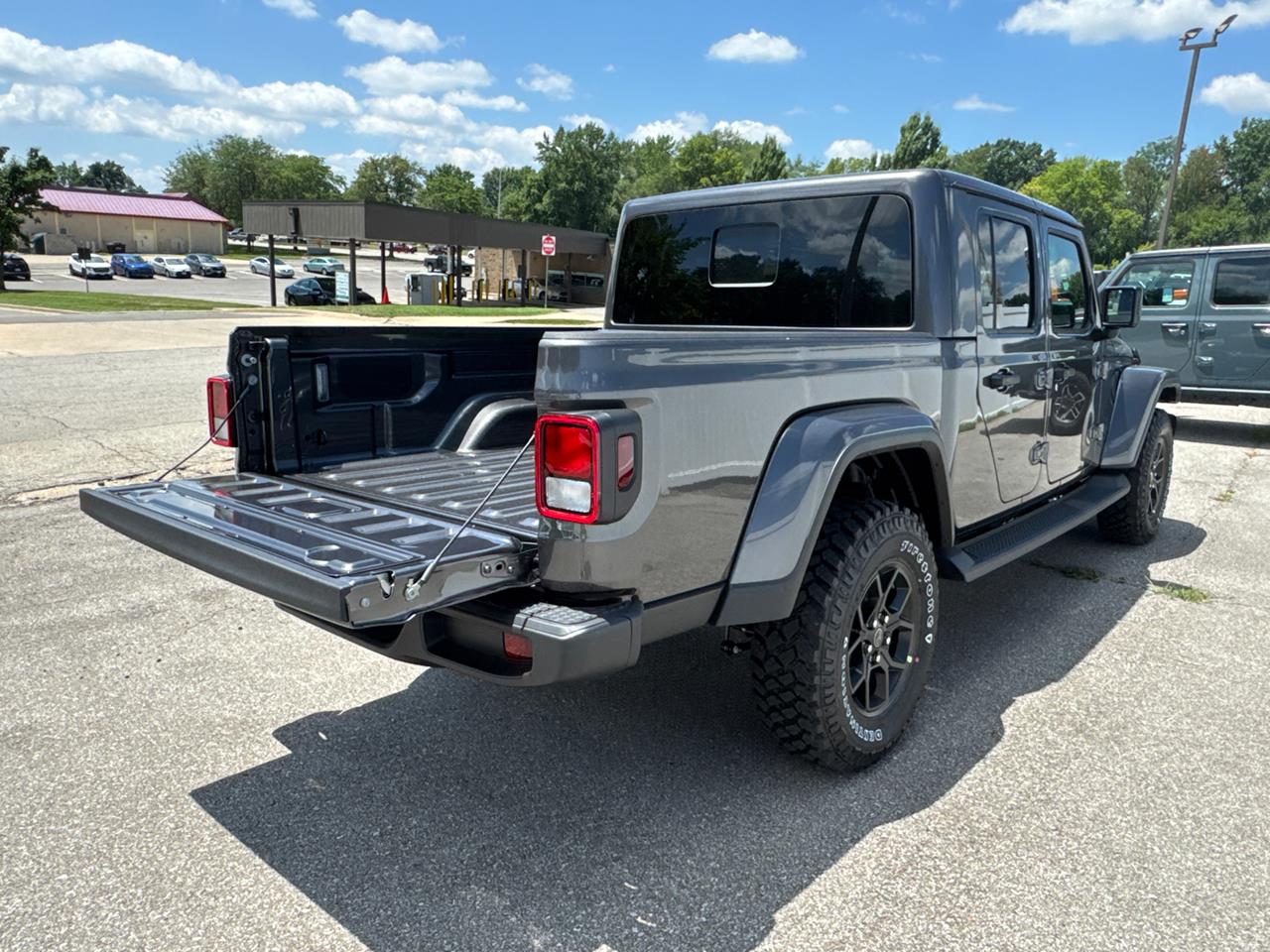 2025 Jeep Gladiator