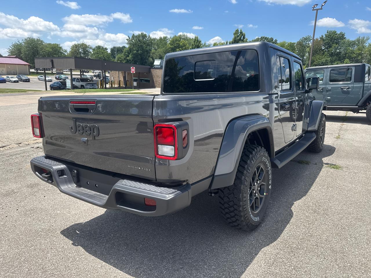 2025 Jeep Gladiator