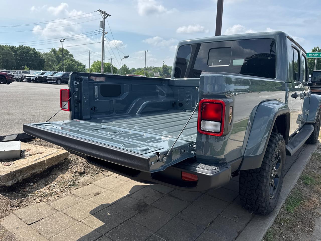 2025 Jeep Gladiator