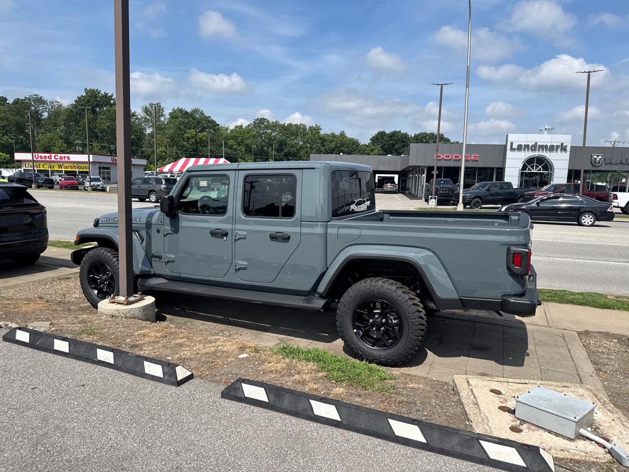 2025 Jeep Gladiator