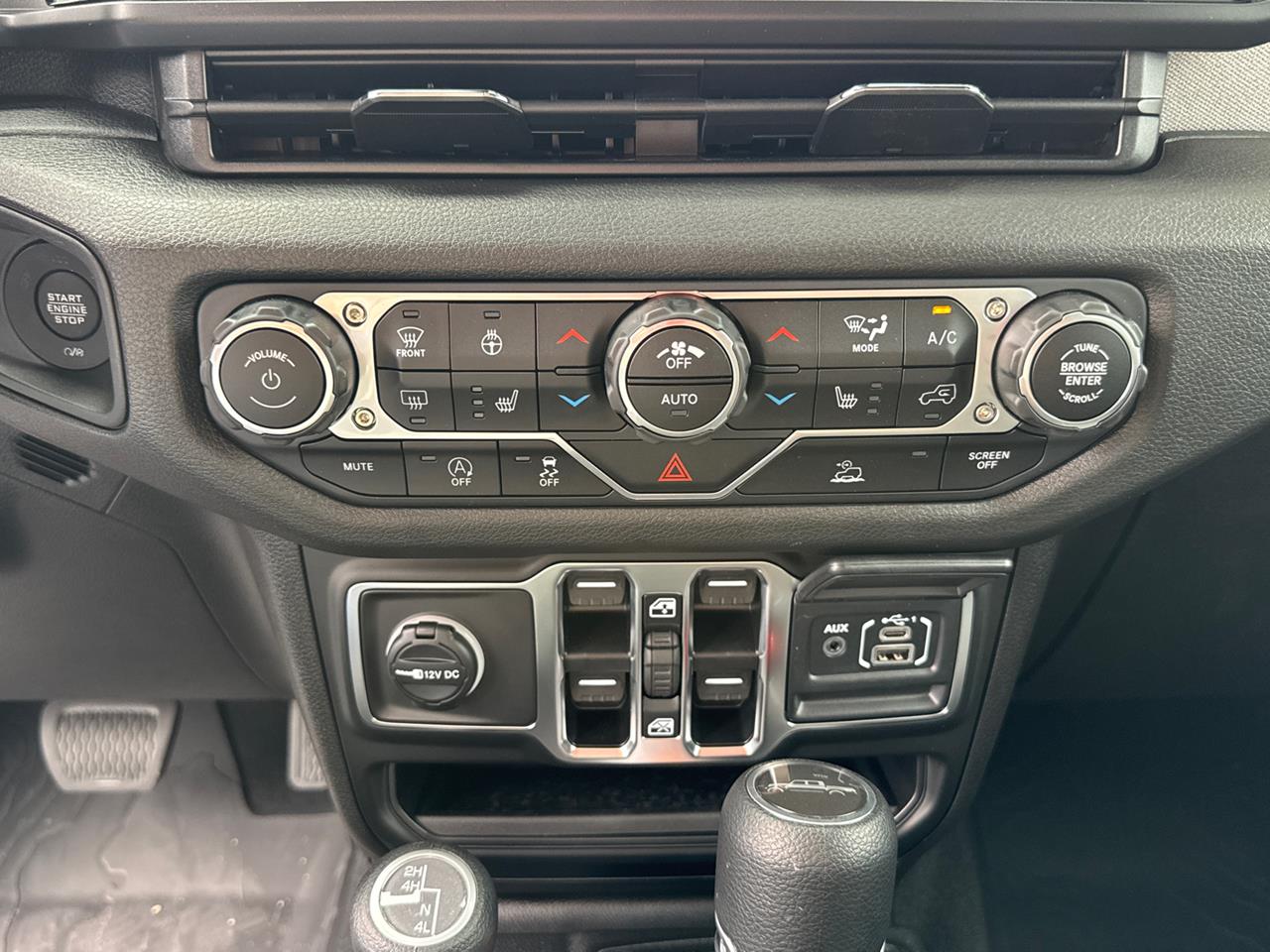 2025 Jeep Gladiator