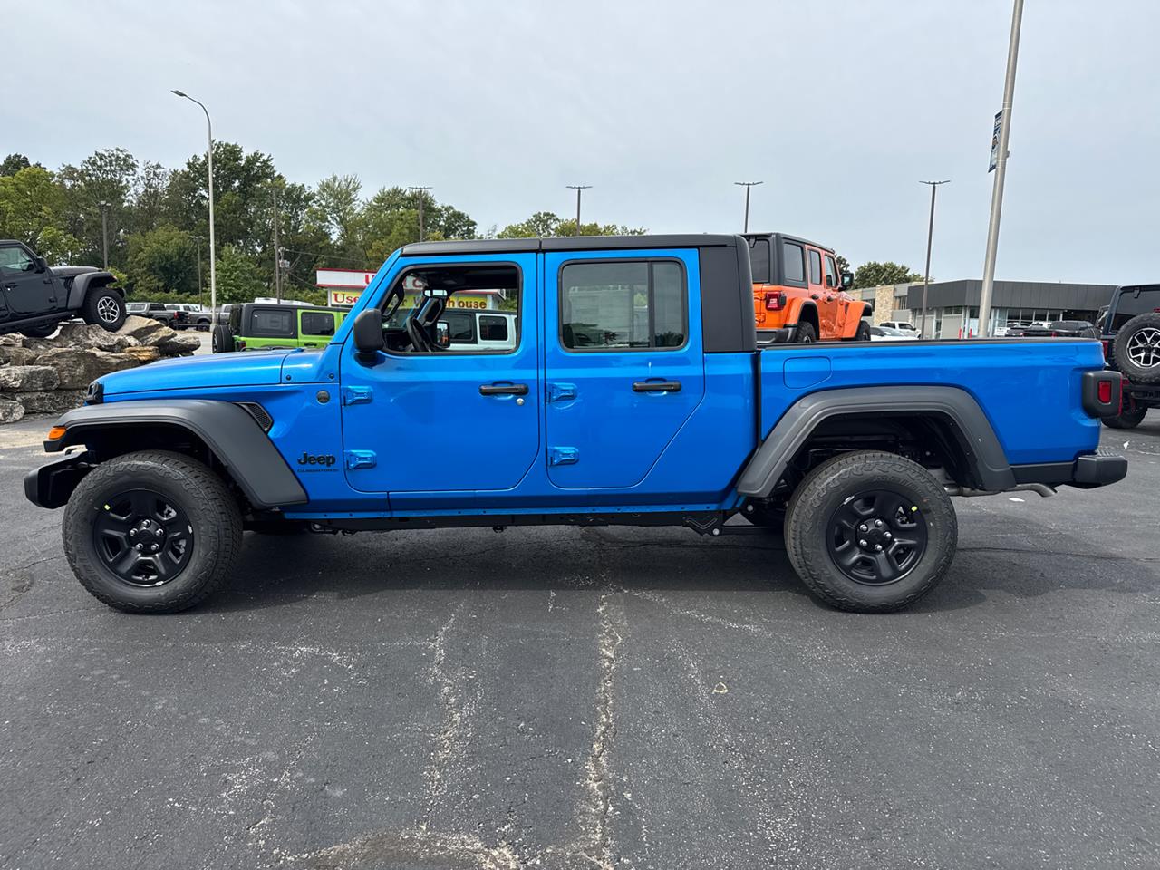2025 Jeep Gladiator