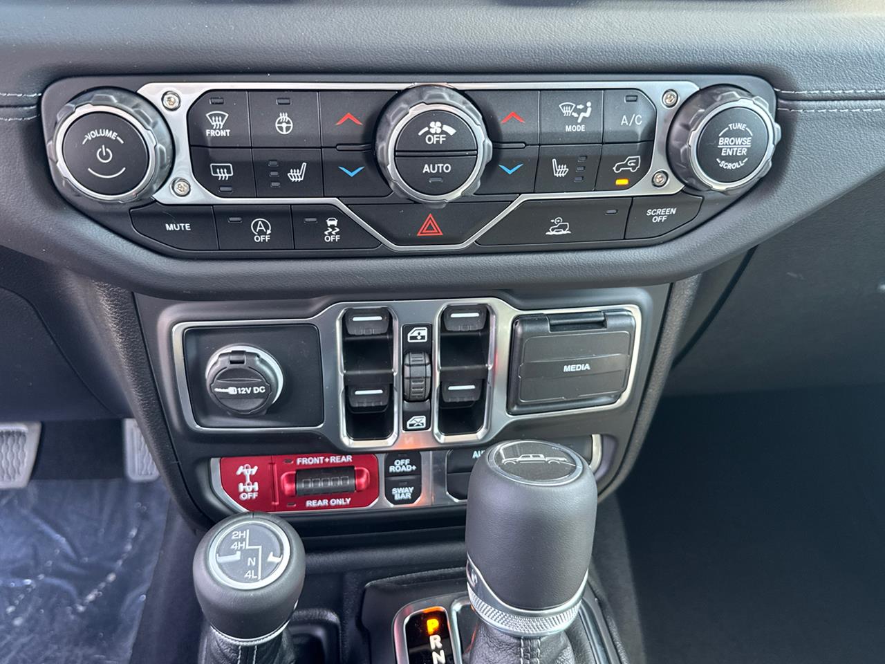 2025 Jeep Gladiator