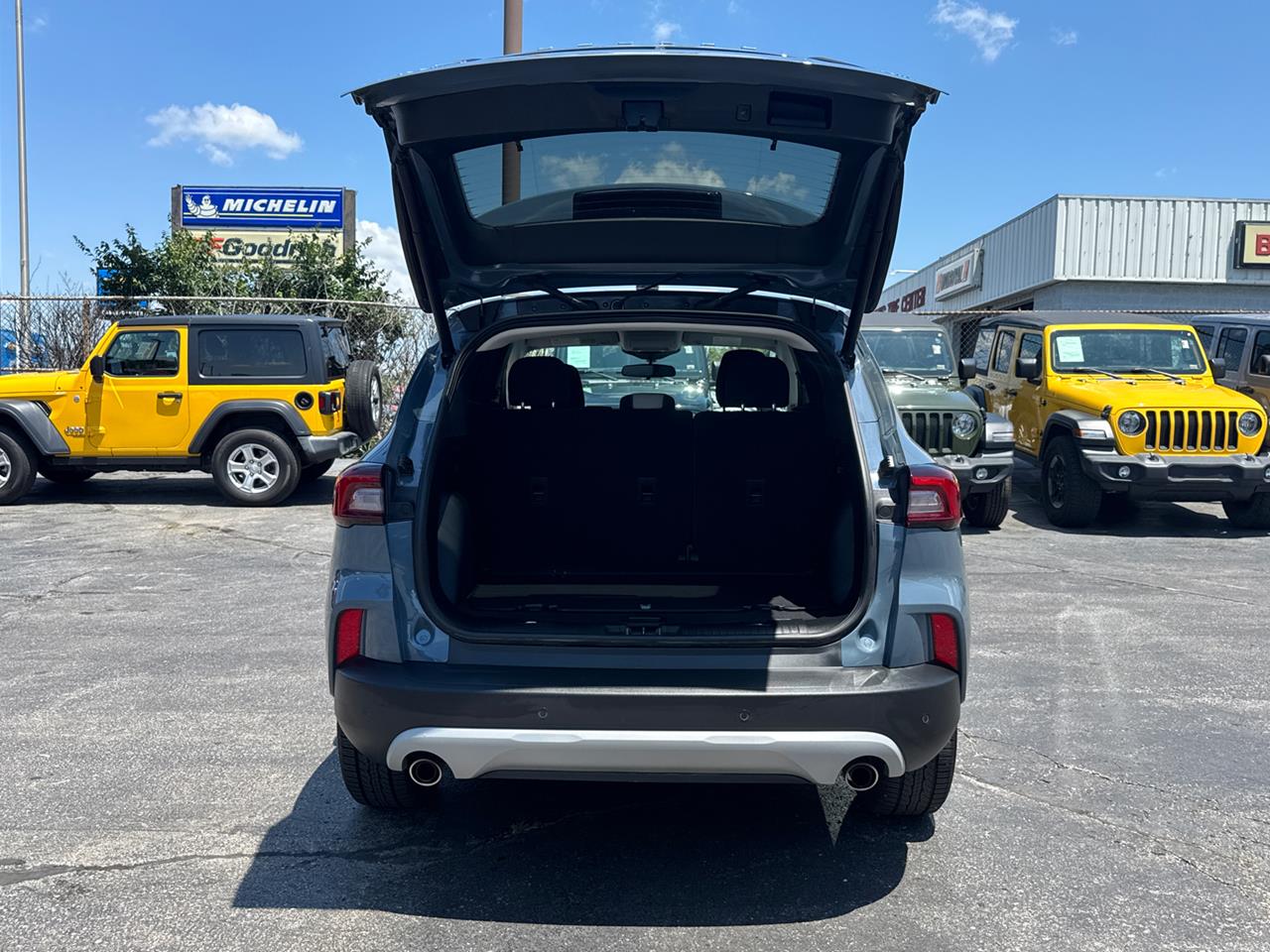 2023 Ford Escape