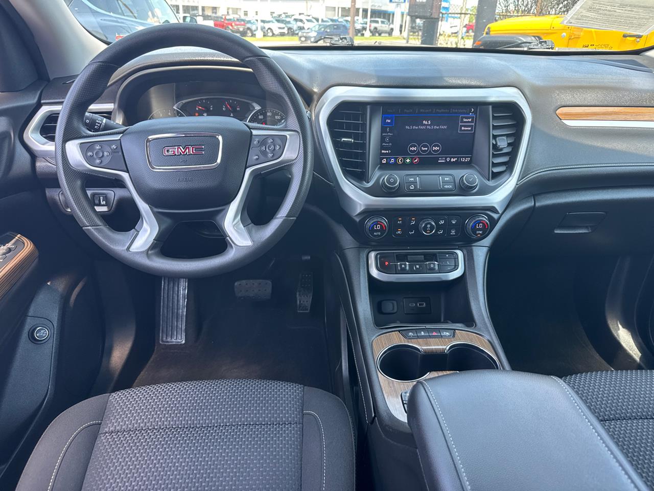 2023 GMC Acadia