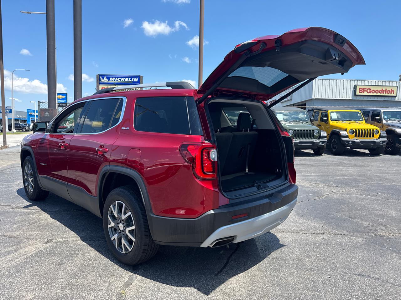 2023 GMC Acadia