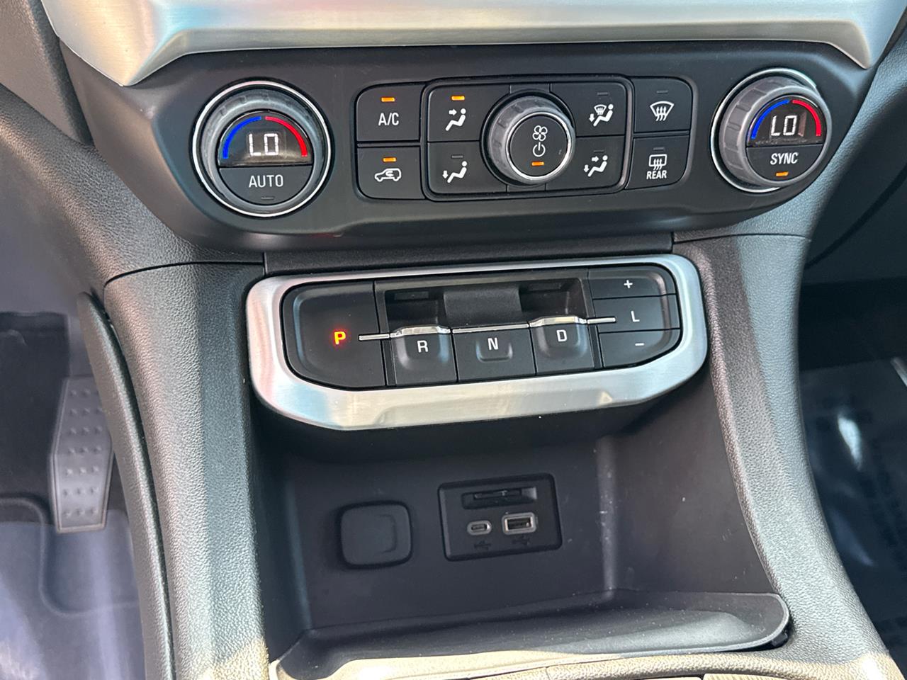 2023 GMC Acadia
