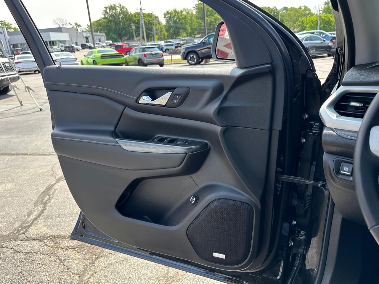 2023 GMC Acadia
