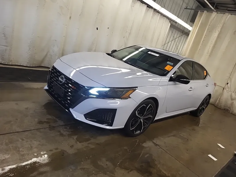 Used 2023 Nissan Altima 2.5 SR Cars