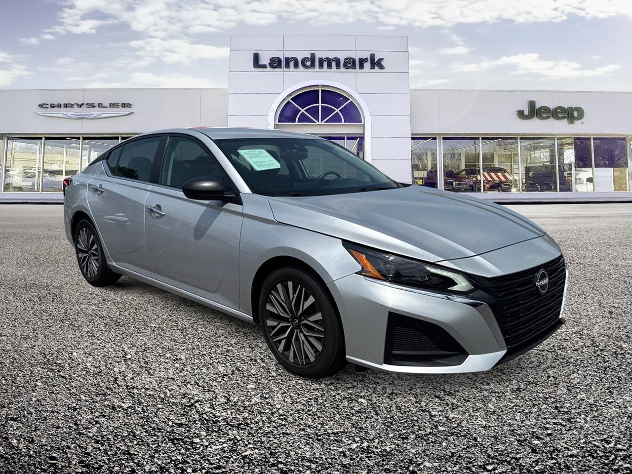 Used 2024 Nissan Altima 2.5 SV Cars