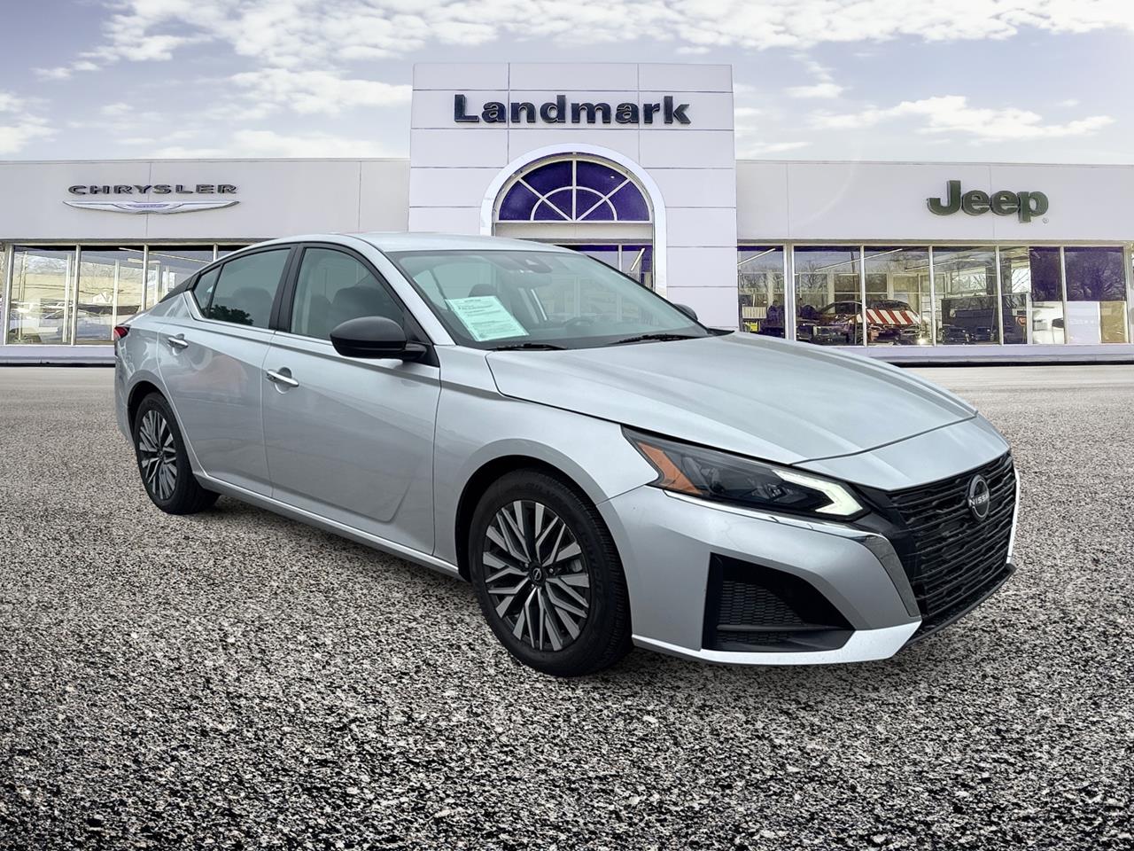 Used 2024 Nissan Altima 2.5 SV Cars