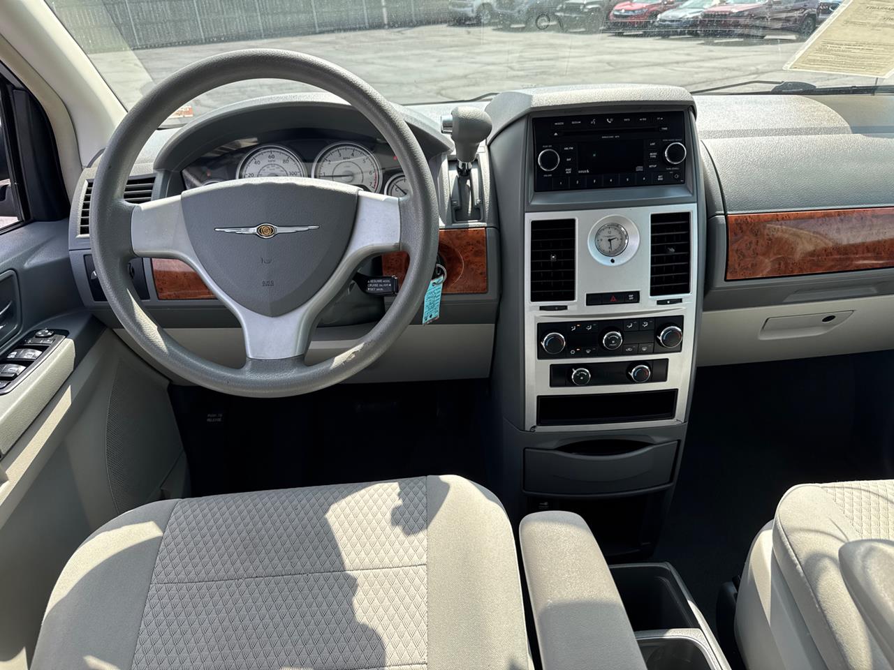2009 Chrysler Town and Country