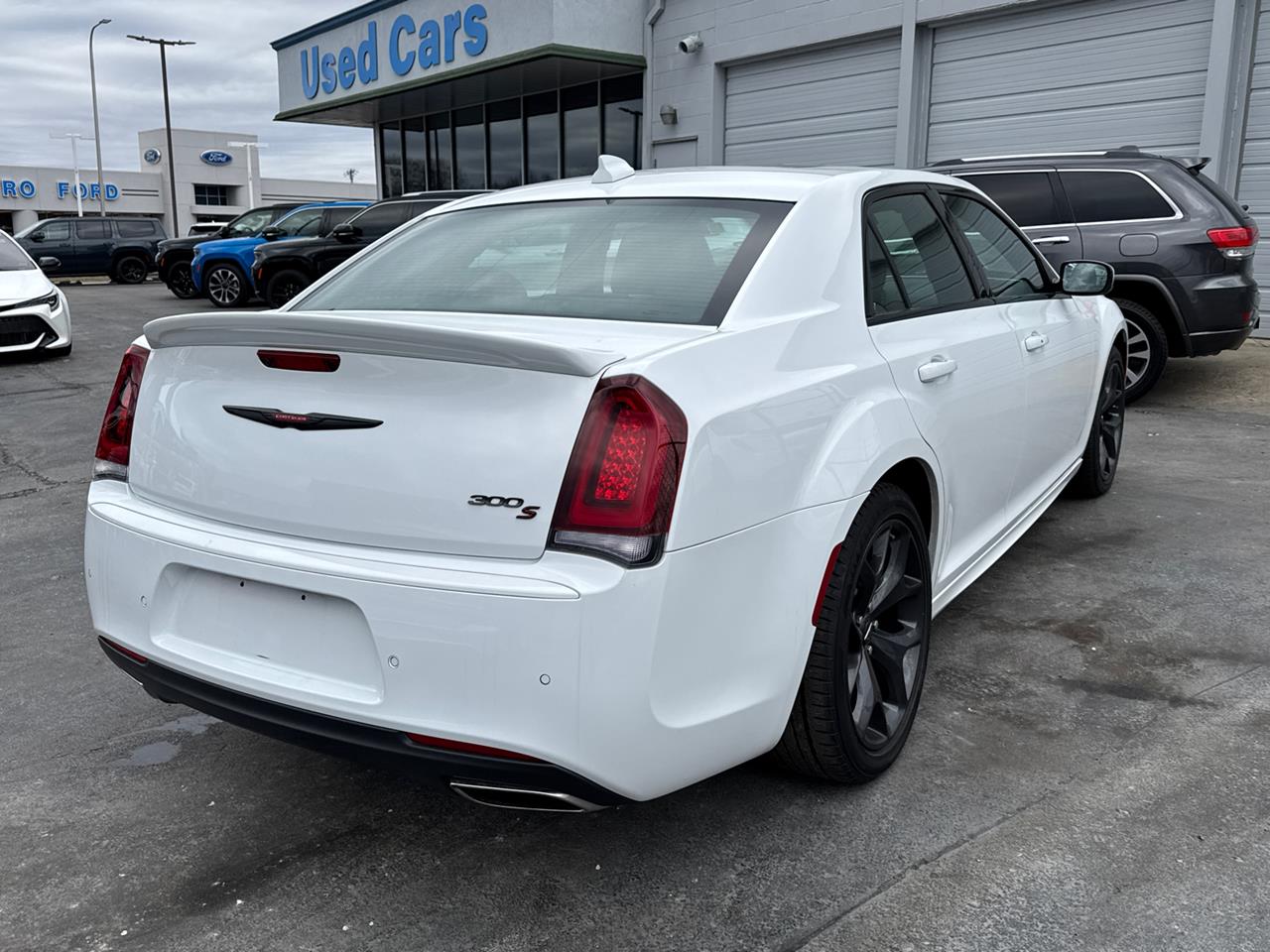 2023 Chrysler 300