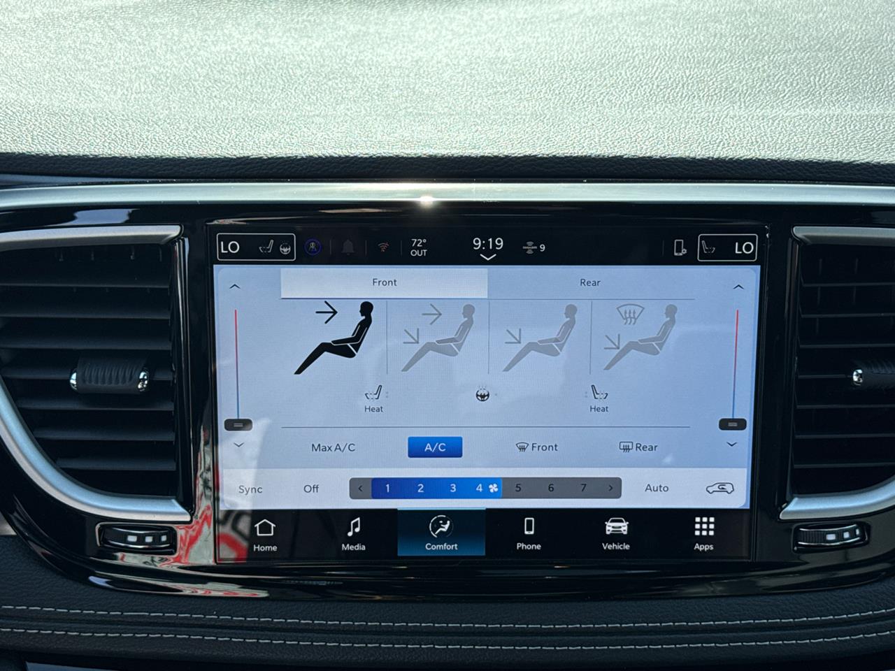 2026 Chrysler Pacifica