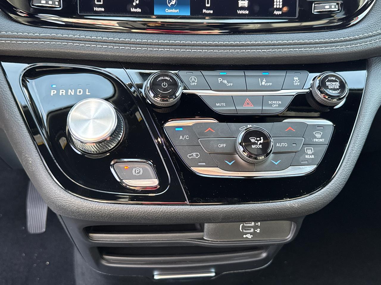 2026 Chrysler Pacifica