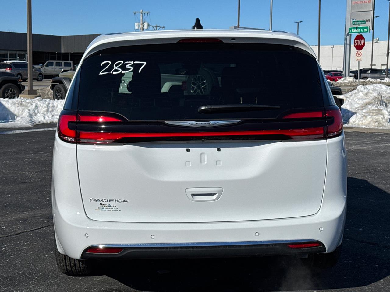 2025 Chrysler Pacifica