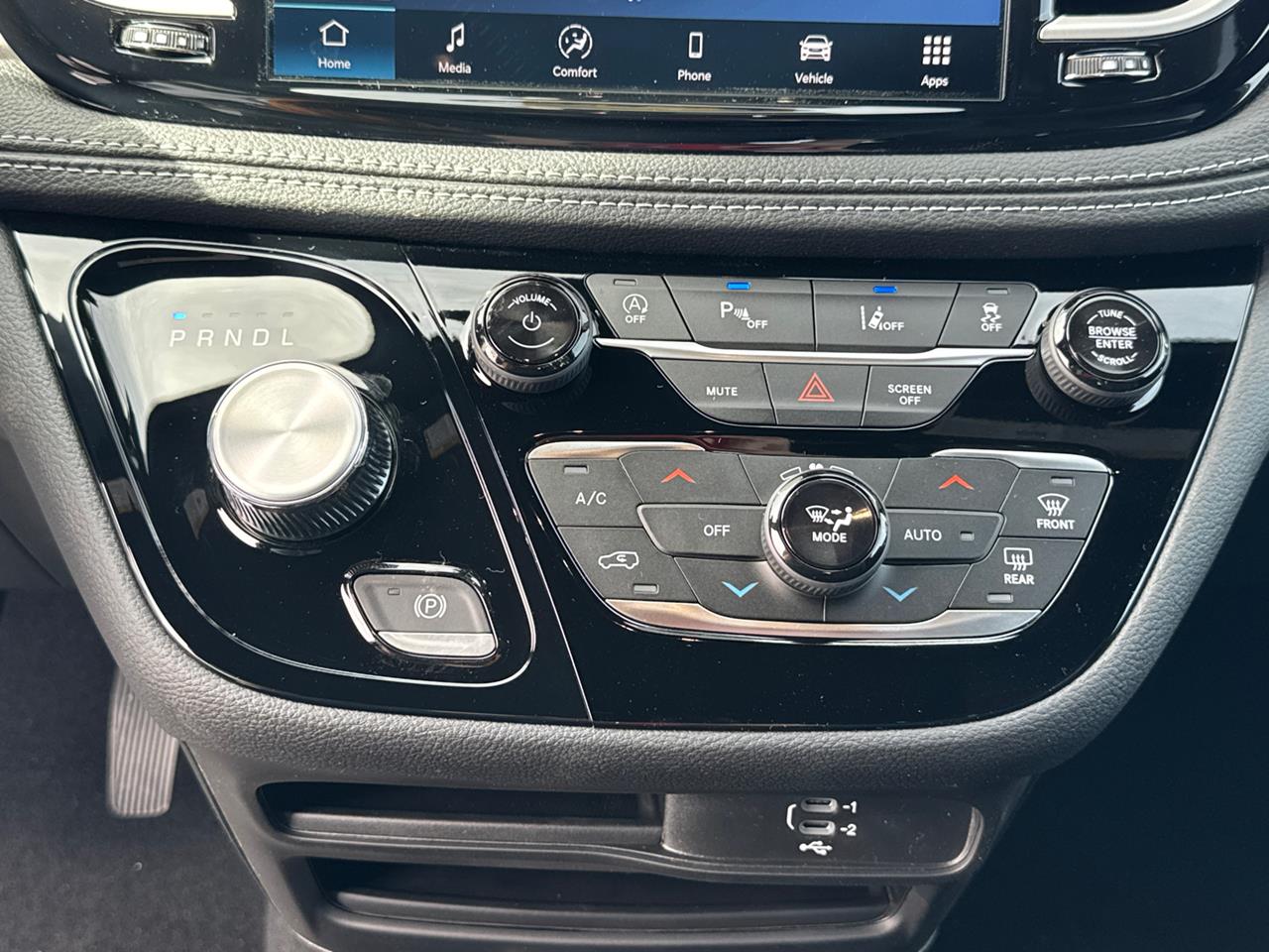 2026 Chrysler Pacifica