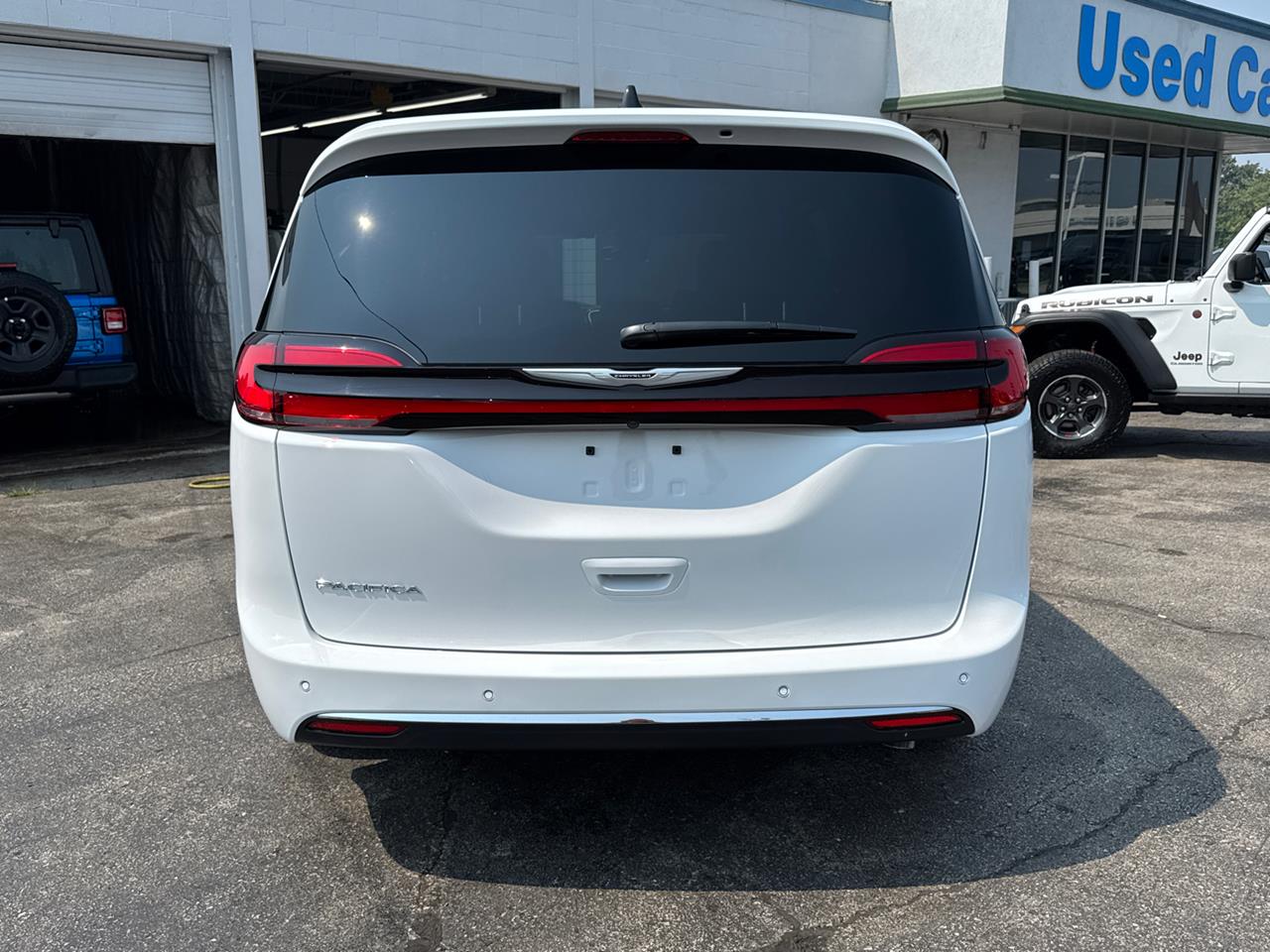 2025 Chrysler Pacifica