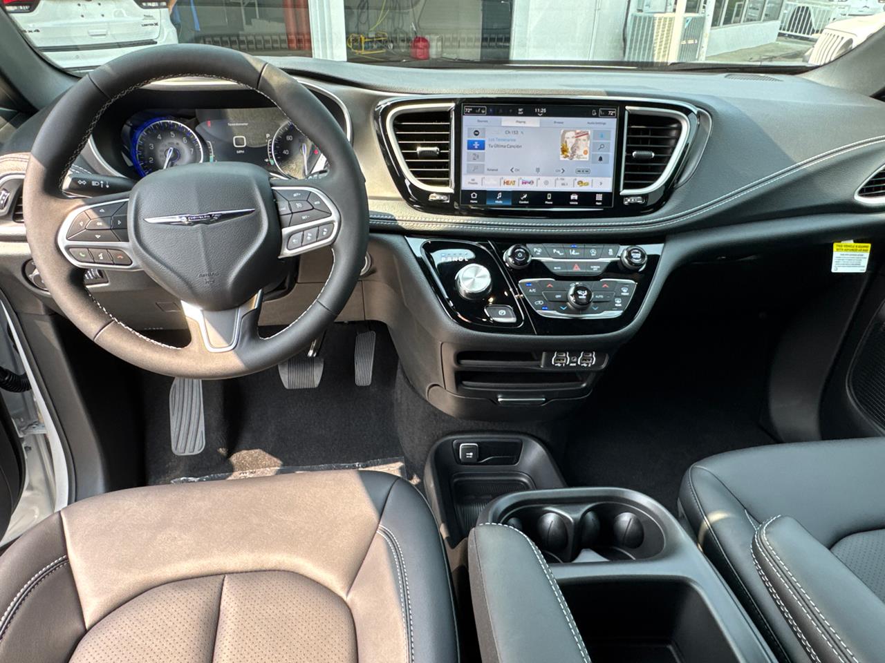 2025 Chrysler Pacifica