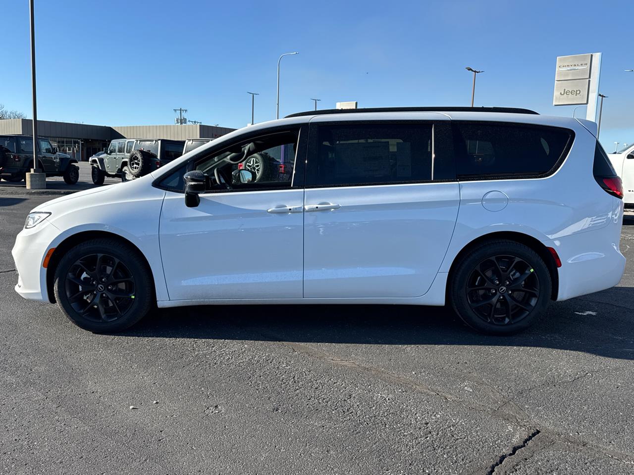 2026 Chrysler Pacifica