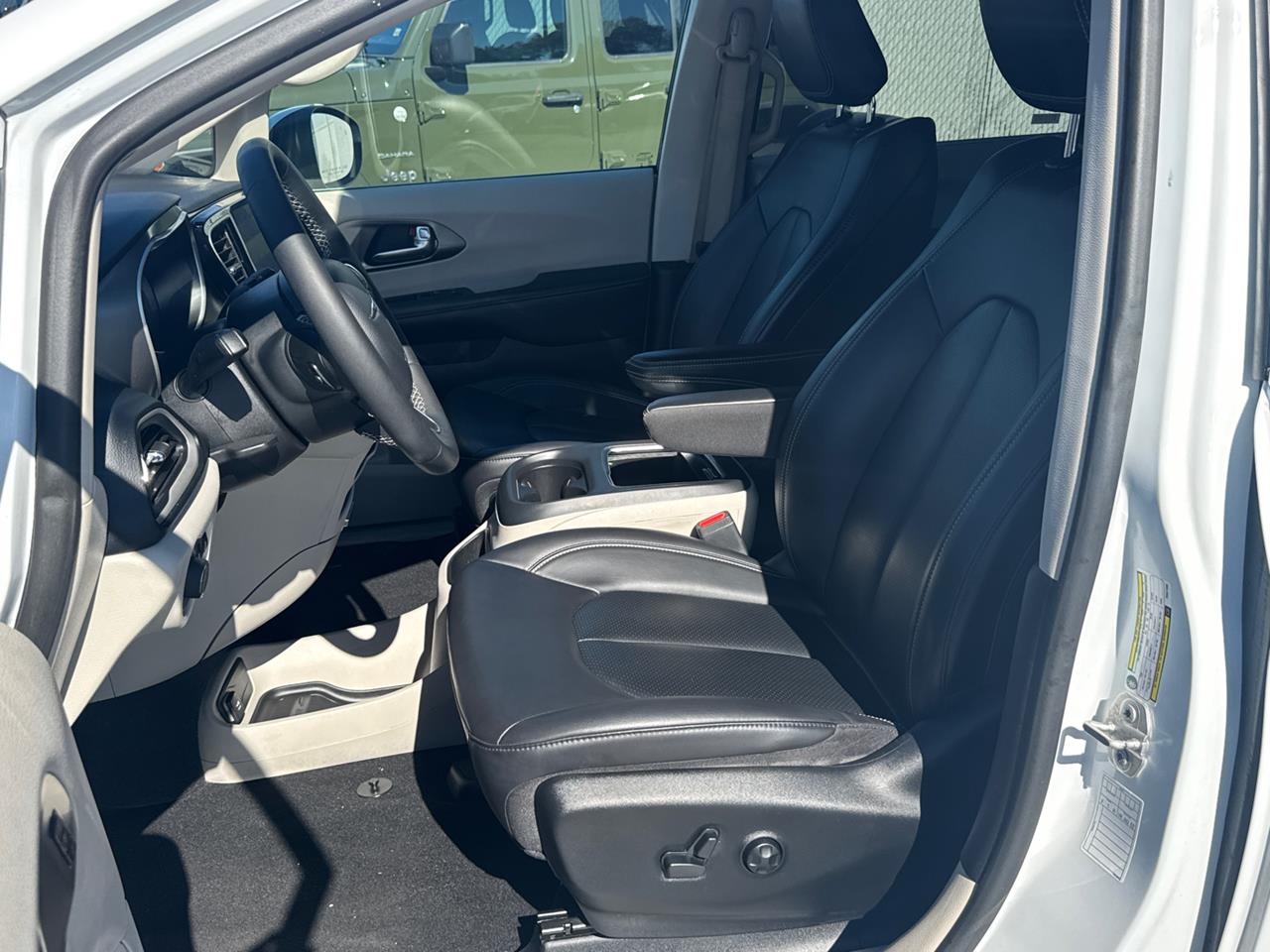 2023 Chrysler Pacifica