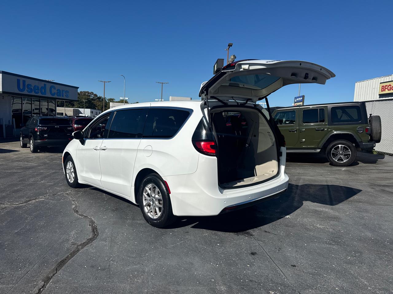 2023 Chrysler Pacifica