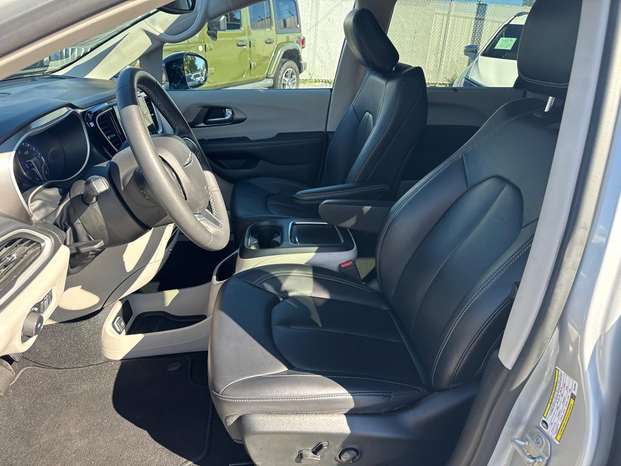 2024 Chrysler Pacifica