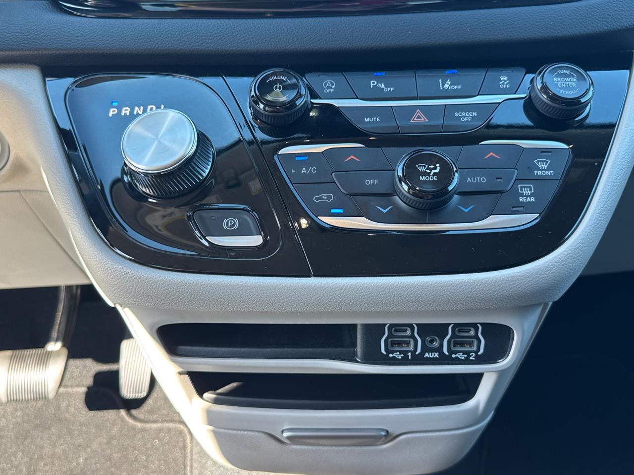 2024 Chrysler Pacifica