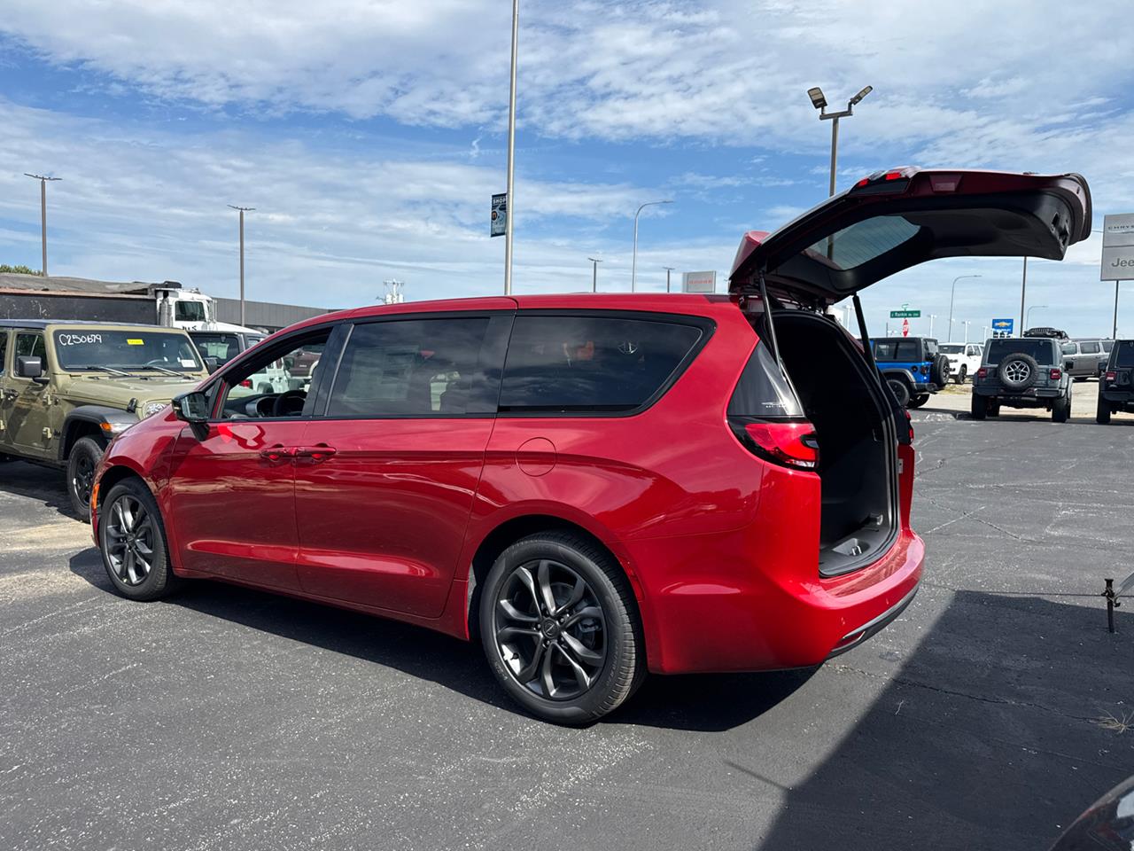 2026 Chrysler Pacifica
