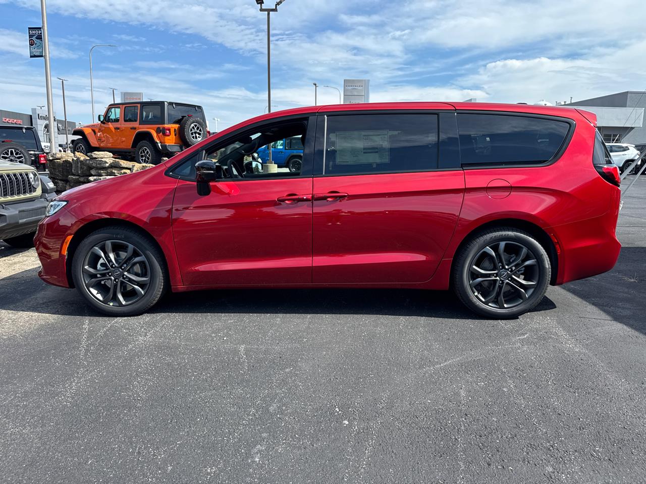 2026 Chrysler Pacifica