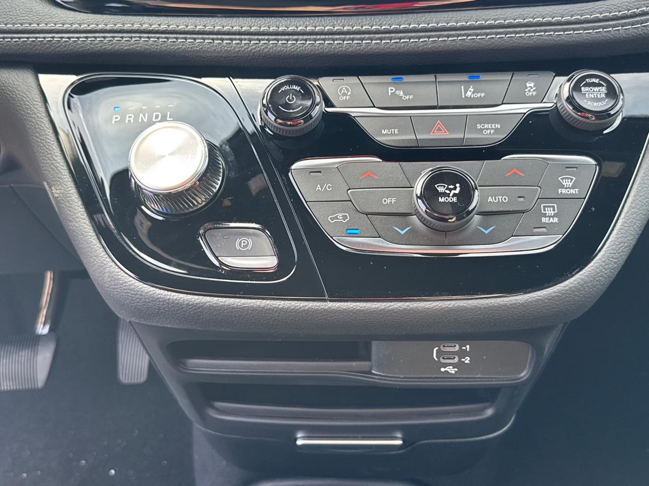 2026 Chrysler Pacifica