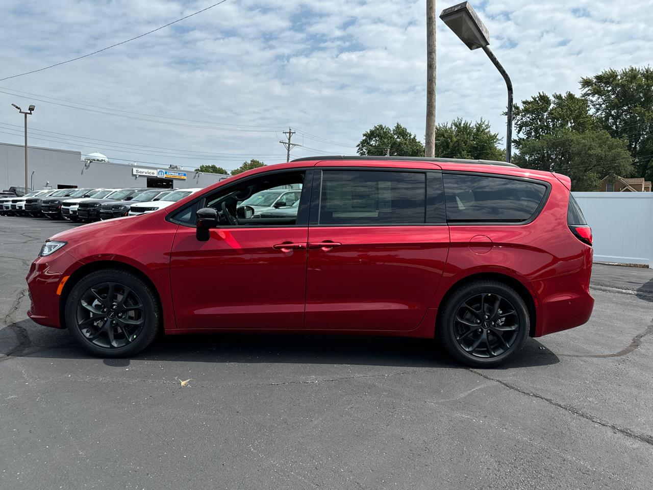 2024 Chrysler Pacifica