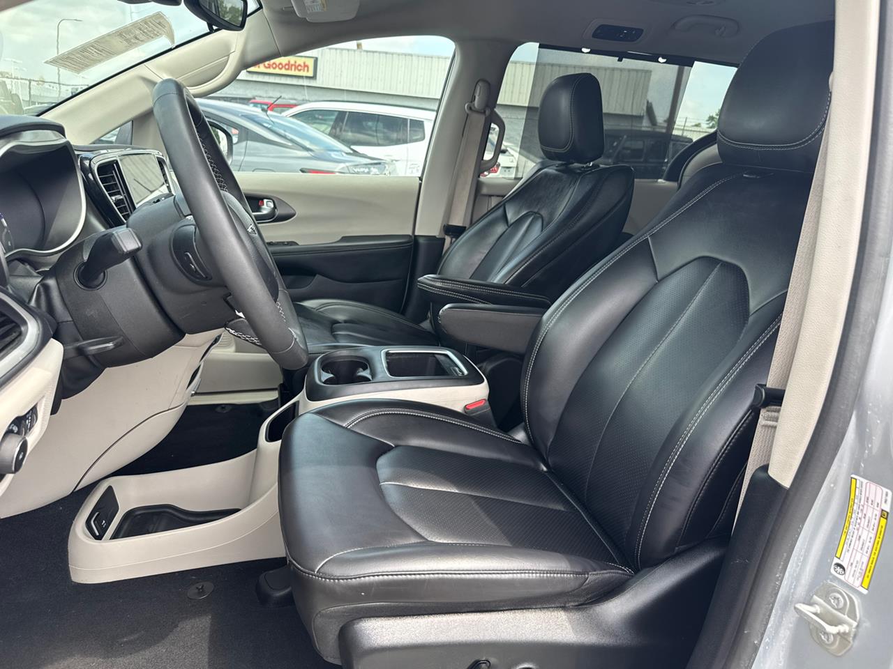 2023 Chrysler Pacifica