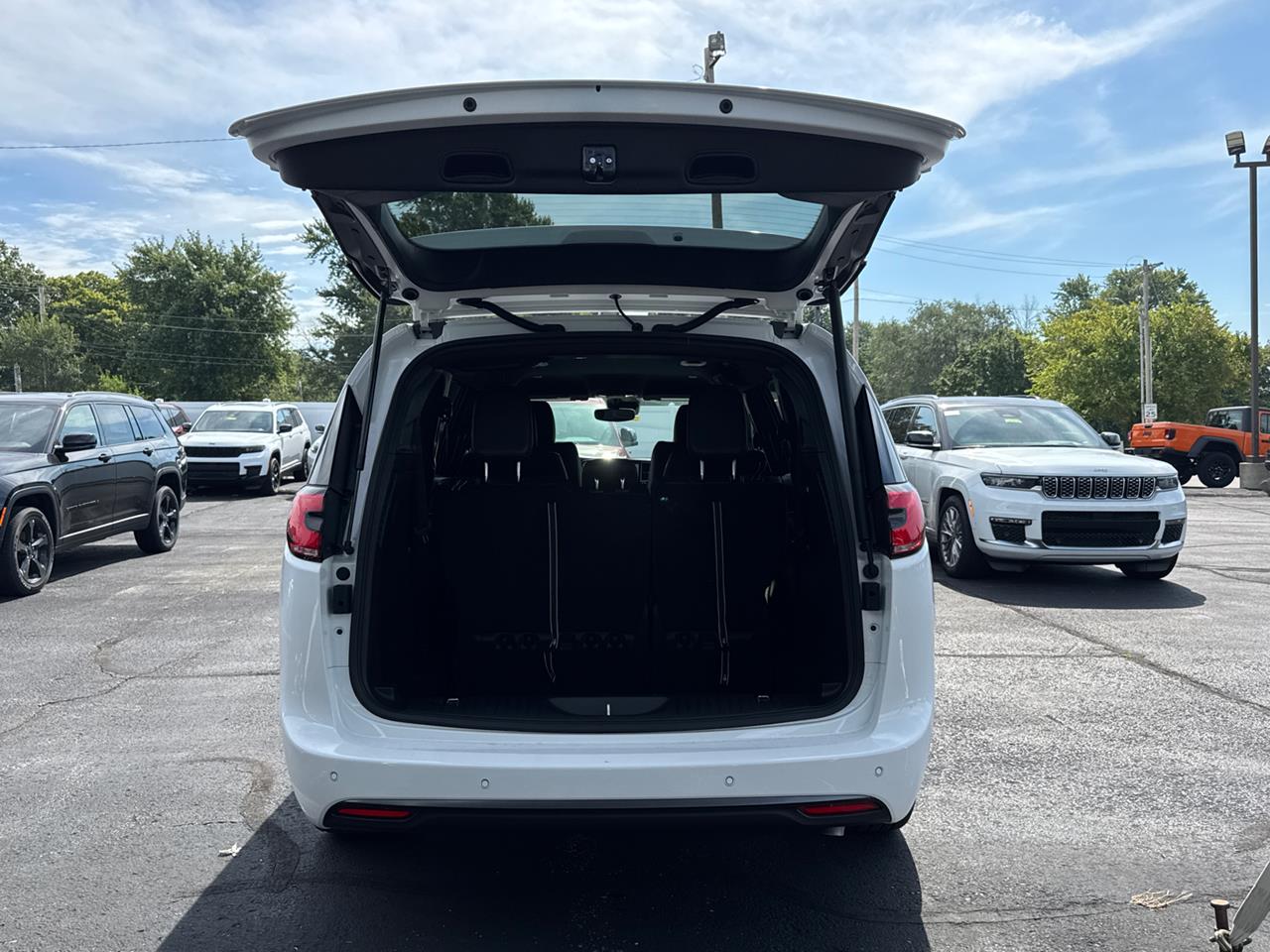 2026 Chrysler Pacifica