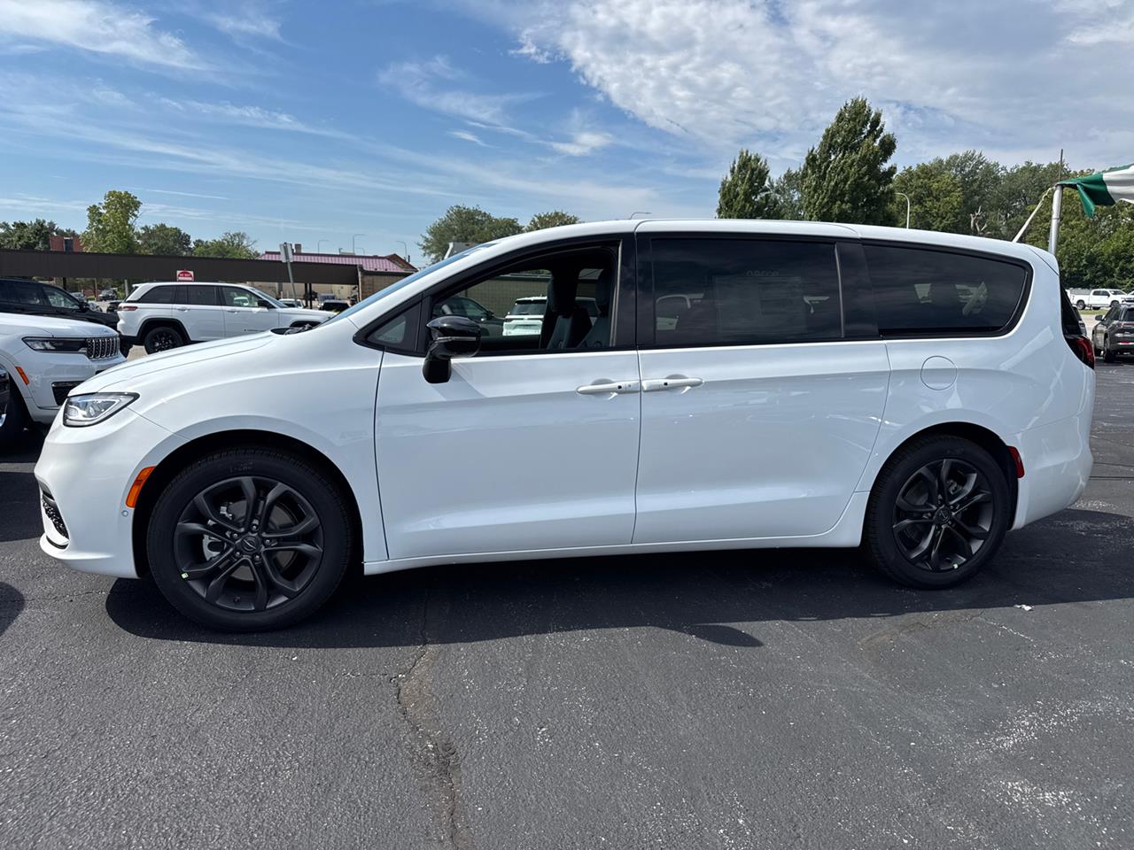 2026 Chrysler Pacifica