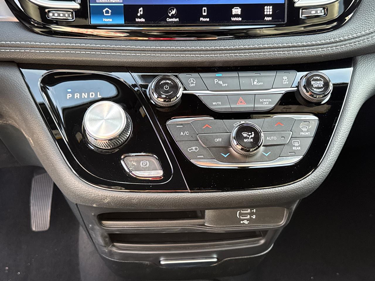 2026 Chrysler Pacifica