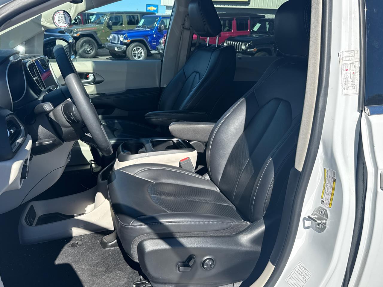 2024 Chrysler Pacifica