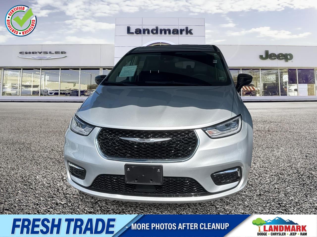 Used 2024 Chrysler Pacifica Touring L Vans