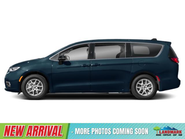 New 2025 Chrysler Pacifica Select Van