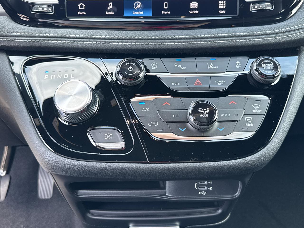 2026 Chrysler Pacifica